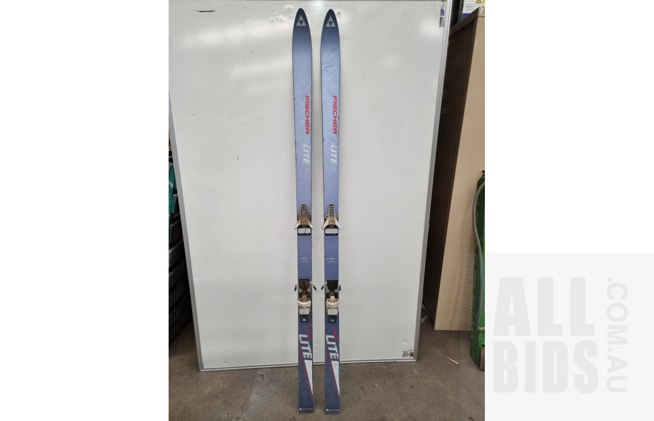 Fischer Swing Lite 180 Skis With - Lot 1382553 | ALLBIDS