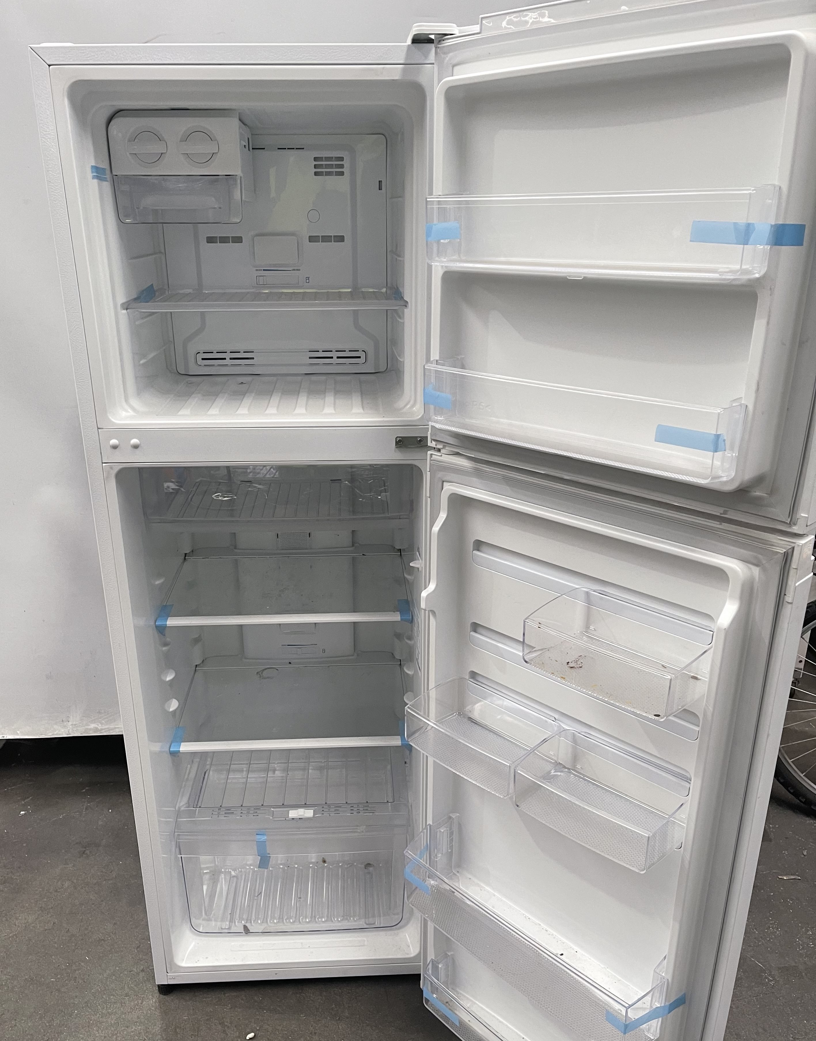 westinghouse fridge wtb2800wg