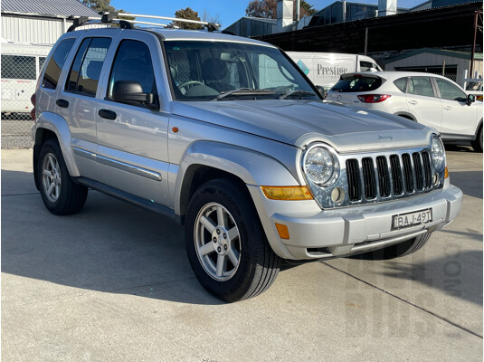11/2006 Jeep Cherokee Limited (4x4) KJ MY05 UPGRADE II 2d Coupe Silver 0.0