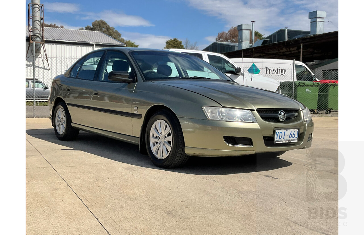 9-2004-holden-commodore-executive-lot-1387021-carbids