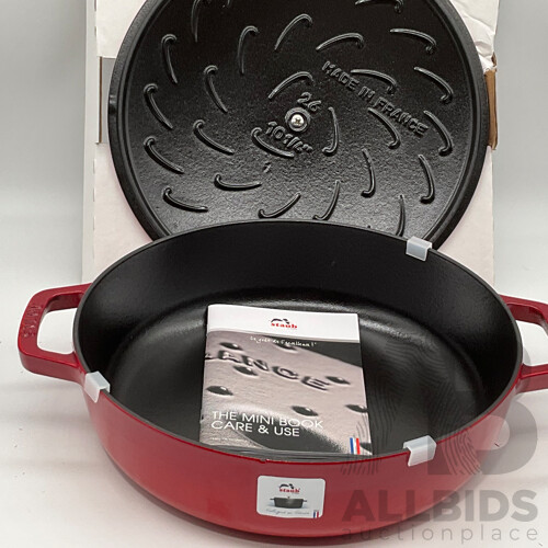 Saute Braiser saucepan, cast iron, 26cm/3.3L, Black - Staub