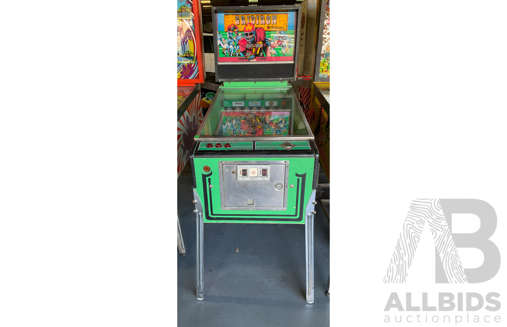 williams gridiron pinball machine