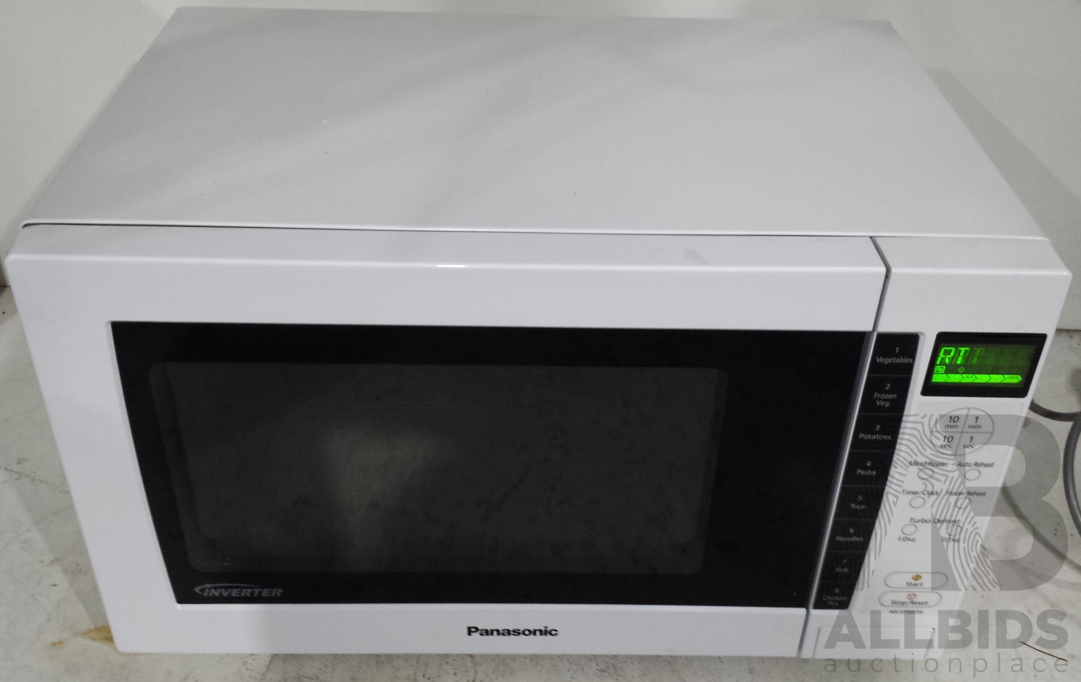 panasonic nn st557w