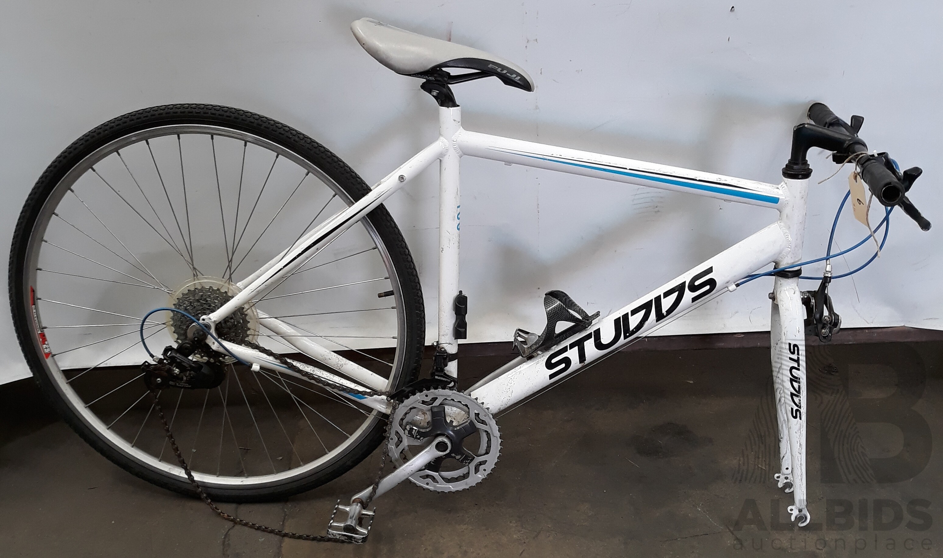 Studds 2025 road bike